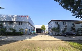 老廠門口 